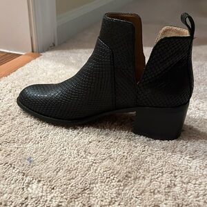Franco Sarto Richland Black booties